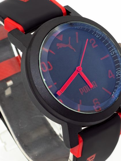 FIZ Stainless Steel Poma Stylish Dial, Water Resist with a Stylish Black Color Rubber Strap.